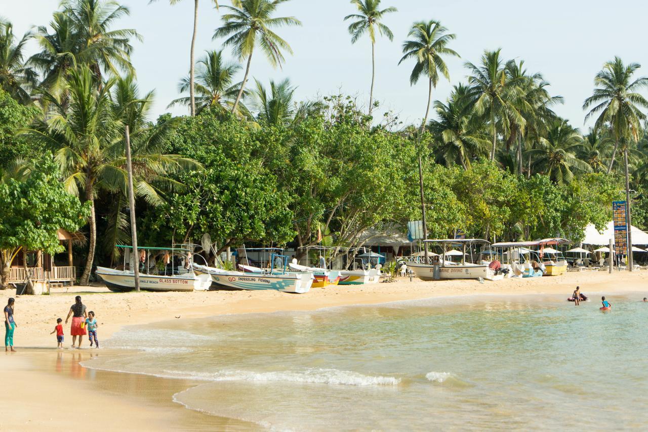 Hotel Dhammika Unawatuna Buitenkant foto